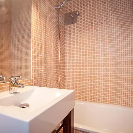 Elegance & Charm By Lovelystay Appartement